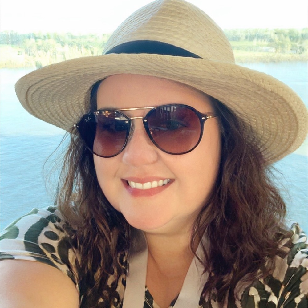 Meet your Posher, Tiffany
